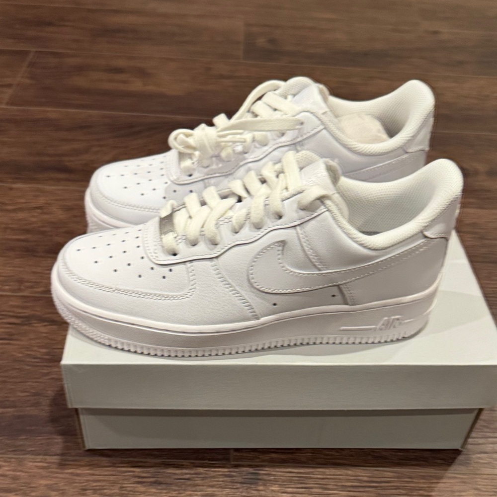 Nike Women's Air Force 1 ‘07
